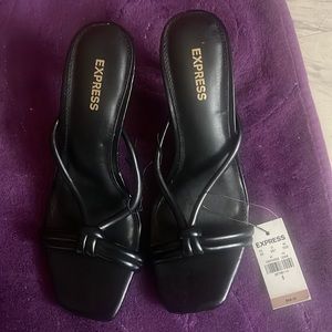 Black Express kitten heels with tags still in. Size 6. Never worn